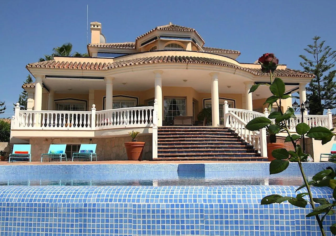 Alojamento de Acomodação e Pequeno-almoço Casa Brabant Hotel Mijas